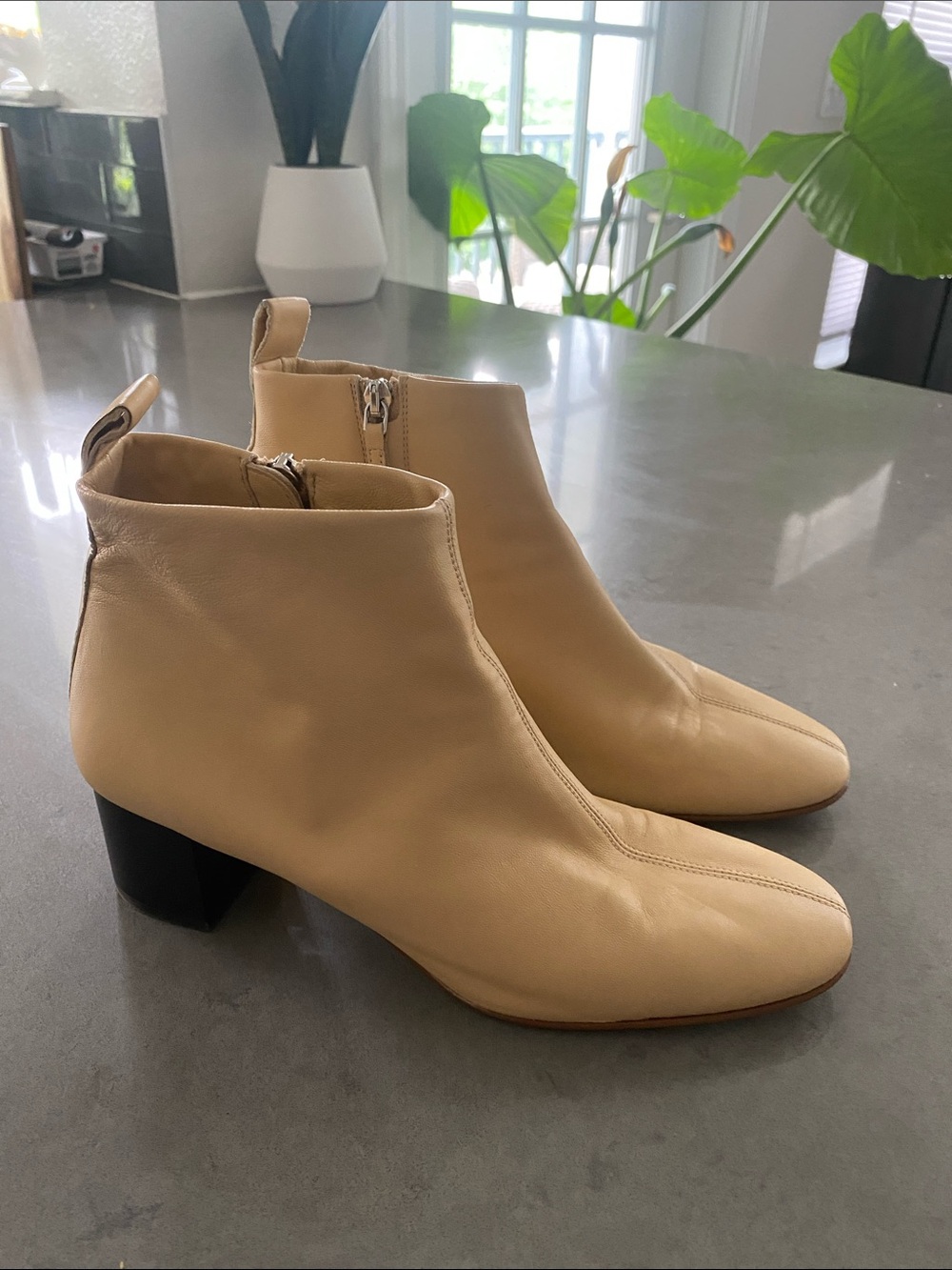 Everlane The Day Boot Dark Cream Ecru Butter Soft Leather Size 7.5